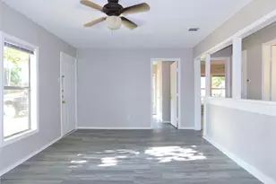 1014 Peak St, Denton, TX 76201 - Photo 4