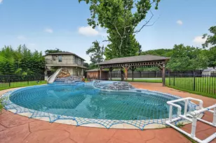 14126 Brookridge Cir, Dallas, TX 75254 - Photo 32