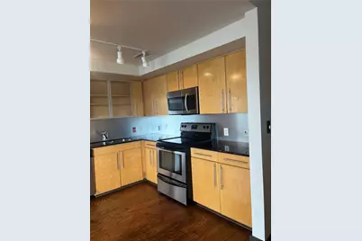 329 E Colorado Boulevard #404, Dallas, TX 75203 - Photo 10