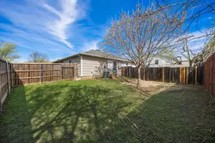 303 Kings Way Dr, Mansfield, TX 76063 - Photo 18
