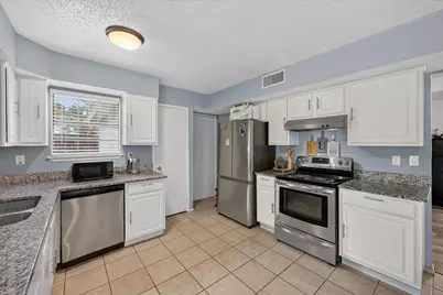 1626 Lyon Street, Lancaster, TX 75134 - Photo 6