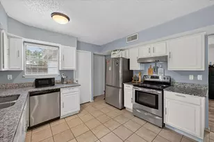 1626 Lyon St, Lancaster, TX 75134 - Photo 6