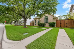 3332 W 4th St, Fort Worth, TX 76107 - Photo 2