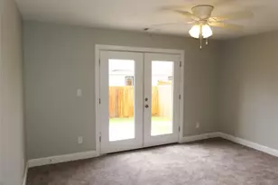 608 E College St, Sherman, TX 75090 - Photo 12