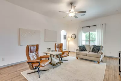 7529 Pleasant Oaks Street, Fort Worth, TX 76120 - Photo 8