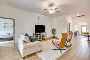 7529 Pleasant Oaks St, Fort Worth, TX 76120 - Photo 6