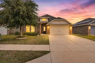 7529 Pleasant Oaks St, Fort Worth, TX 76120 - Photo 1