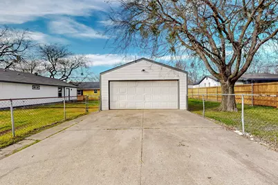 2802 N Masters Drive, Dallas, TX 75227 - Photo 38