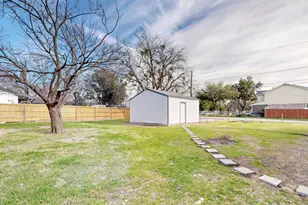 2802 N Masters Dr, Dallas, TX 75227 - Photo 36