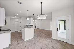 2408 Creek Dr, Granbury, TX 76048 - Photo 8