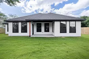 2408 Creek Dr, Granbury, TX 76048 - Photo 20