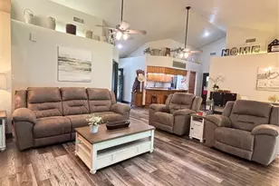 264 Oak St, Nocona, TX 76255 - Photo 6