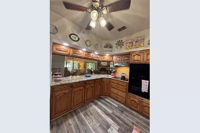 264 Oak Street, Nocona, TX 76255 - Photo 12