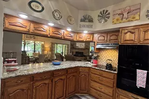 264 Oak St, Nocona, TX 76255 - Photo 12