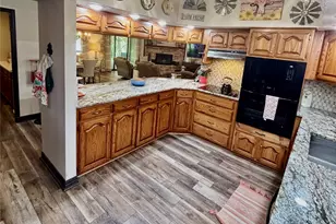 264 Oak St, Nocona, TX 76255 - Photo 10