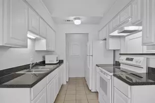 5720 Cedar Creek Dr, Benbrook, TX 76109 - Photo 10