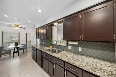 1908 Scarlett Court, Arlington, TX 76012 - Photo 12