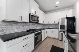 2104 Barx Dr, Little Elm, TX 75068 - Photo 8