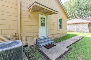1415 N College St, McKinney, TX 75069 - Photo 18
