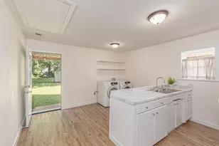 1415 N College St, McKinney, TX 75069 - Photo 2