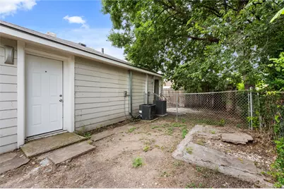 1815 W Brooklyn Avenue, Dallas, TX 75208 - Photo 28