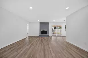 2102 Jeannette Ct, Arlington, TX 76010 - Photo 14