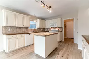 633 Manchester Dr, Mansfield, TX 76063 - Photo 6