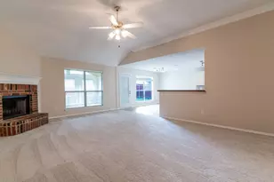 633 Manchester Dr, Mansfield, TX 76063 - Photo 8