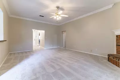 633 Manchester Drive, Mansfield, TX 76063 - Photo 10