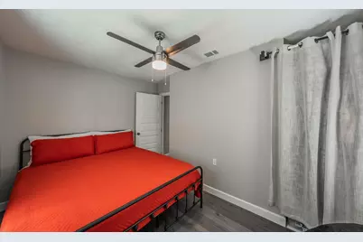 4506 Roberts Avenue, Dallas, TX 75215 - Photo 10