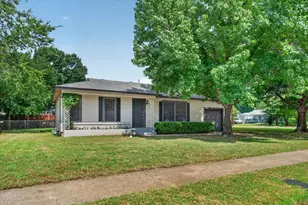 307 Norwood Dr, Hurst, TX 76053 - Photo 1