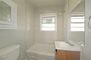 901 N Howeth, Gainesville, TX 76240 - Photo 10