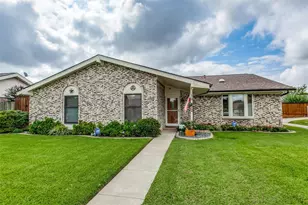 1902 Heather Way, Richardson, TX 75081 - Photo 1