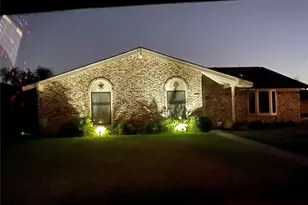 1902 Heather Way, Richardson, TX 75081 - Photo 2