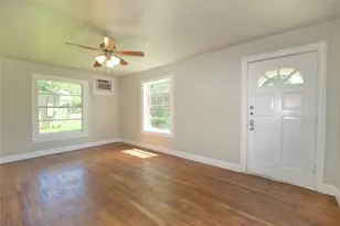 901 N Howeth, Gainesville, TX 76240 - Photo 6