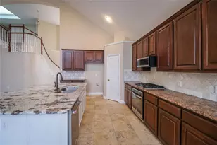 9130 Bottlebrush Ln, Irving, TX 75063 - Photo 8