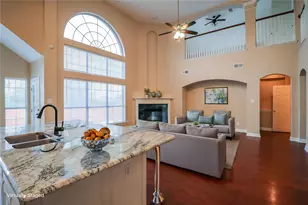 9130 Bottlebrush Ln, Irving, TX 75063 - Photo 10