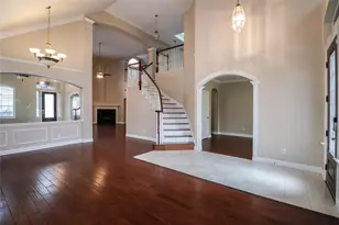 9130 Bottlebrush Ln, Irving, TX 75063 - Photo 4