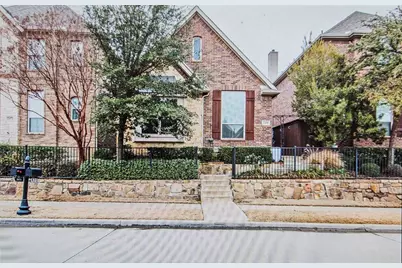 2470 Sunderland Lane, Lewisville, TX 75067 - Photo 2