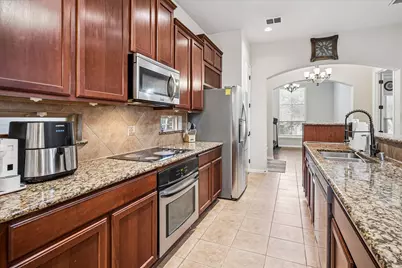 2470 Sunderland Lane, Lewisville, TX 75067 - Photo 10