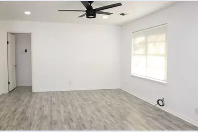 3422 Princeton Drive, Irving, TX 75062 - Photo 6