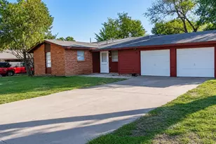 3422 Princeton Dr, Irving, TX 75062 - Photo 1