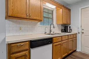 1307 Luanne, Bellmead, TX 76705 - Photo 8