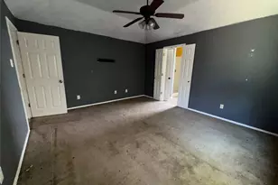 517 Birch St, Crowley, TX 76036 - Photo 32