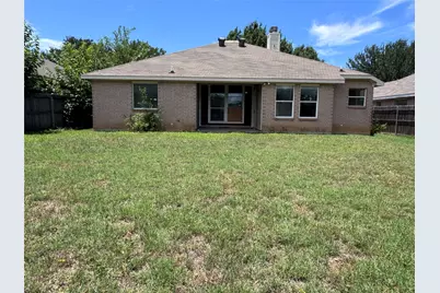 517 Birch Street, Crowley, TX 76036 - Photo 6