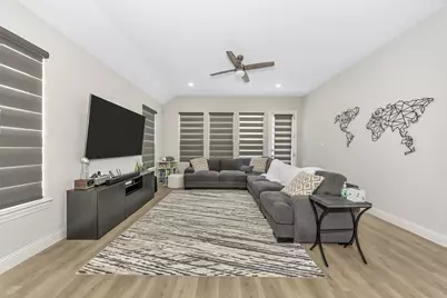 2124 Bailey Street, Carrollton, TX 75010 - Photo 12