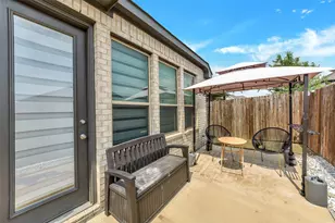 2124 Bailey St, Carrollton, TX 75010 - Photo 24