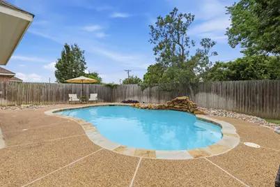 807 Huebner Way, Burleson, TX 76028 - Photo 38