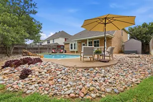 807 Huebner Way, Burleson, TX 76028 - Photo 40