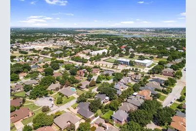 2303 Fall River Drive, Arlington, TX 76006 - Photo 16